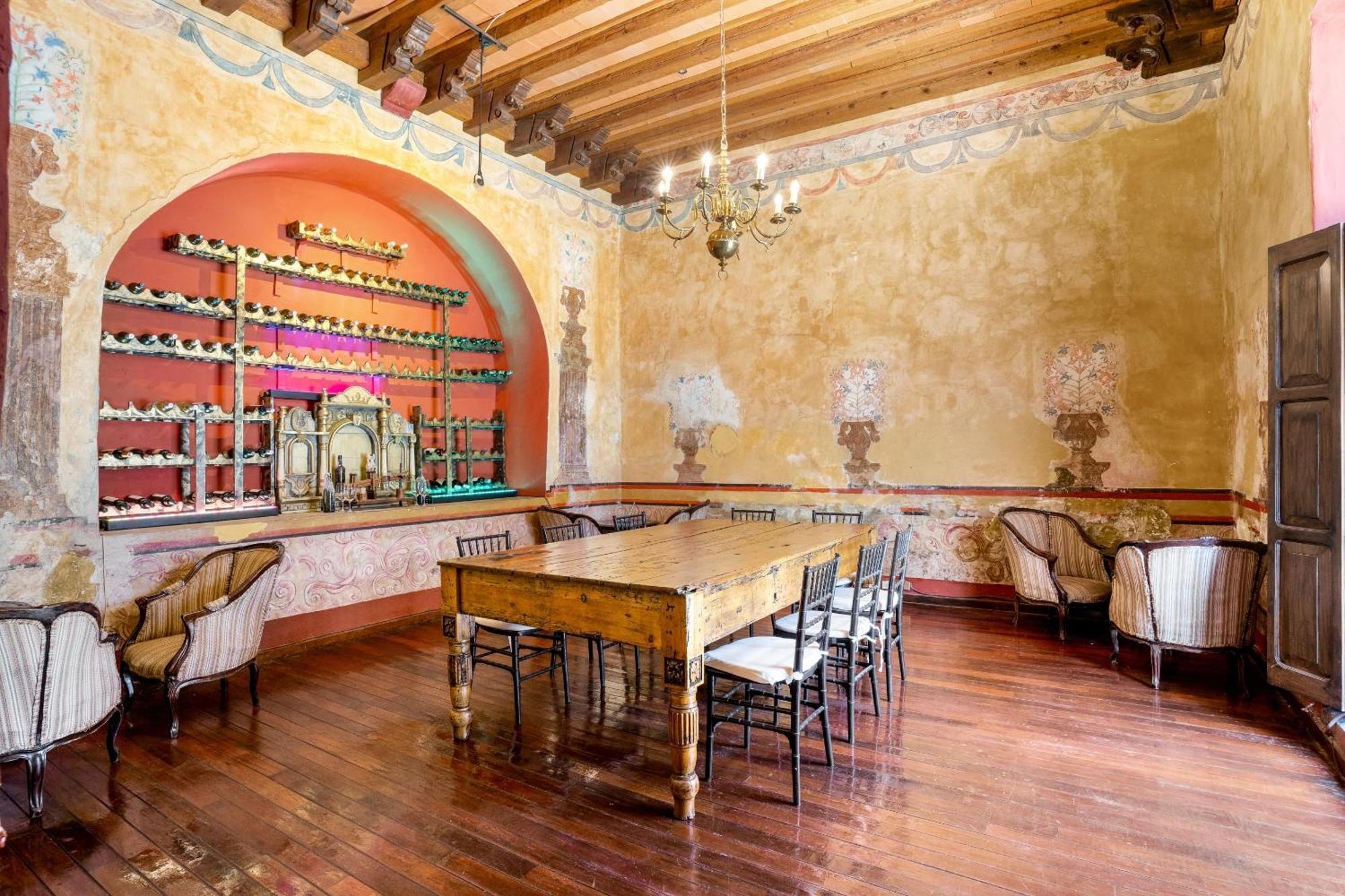 Quinta Real Puebla Hotel Ngoại thất bức ảnh The wine tasting room at the winery